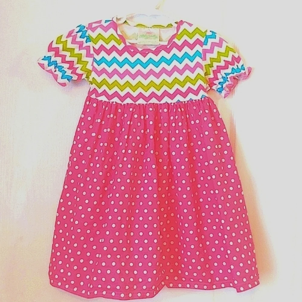 Lolly Wolly Doodle Girls Pink Polka dot Chevron Dress.  Size 4/5
